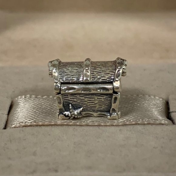 Pandora Chest of Treasure Charm - Picture 5 of 8